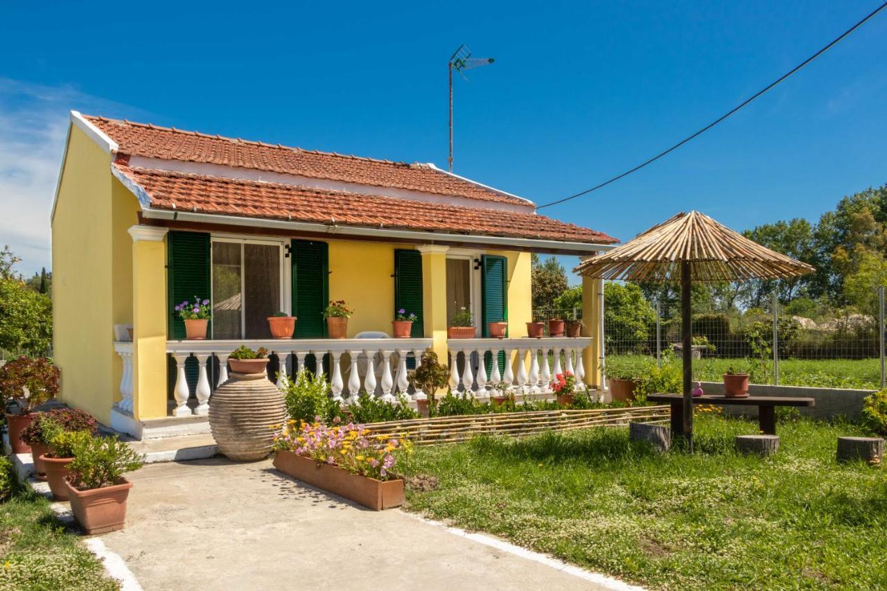 Teta'S Holiday Home Melíkia エクステリア 写真