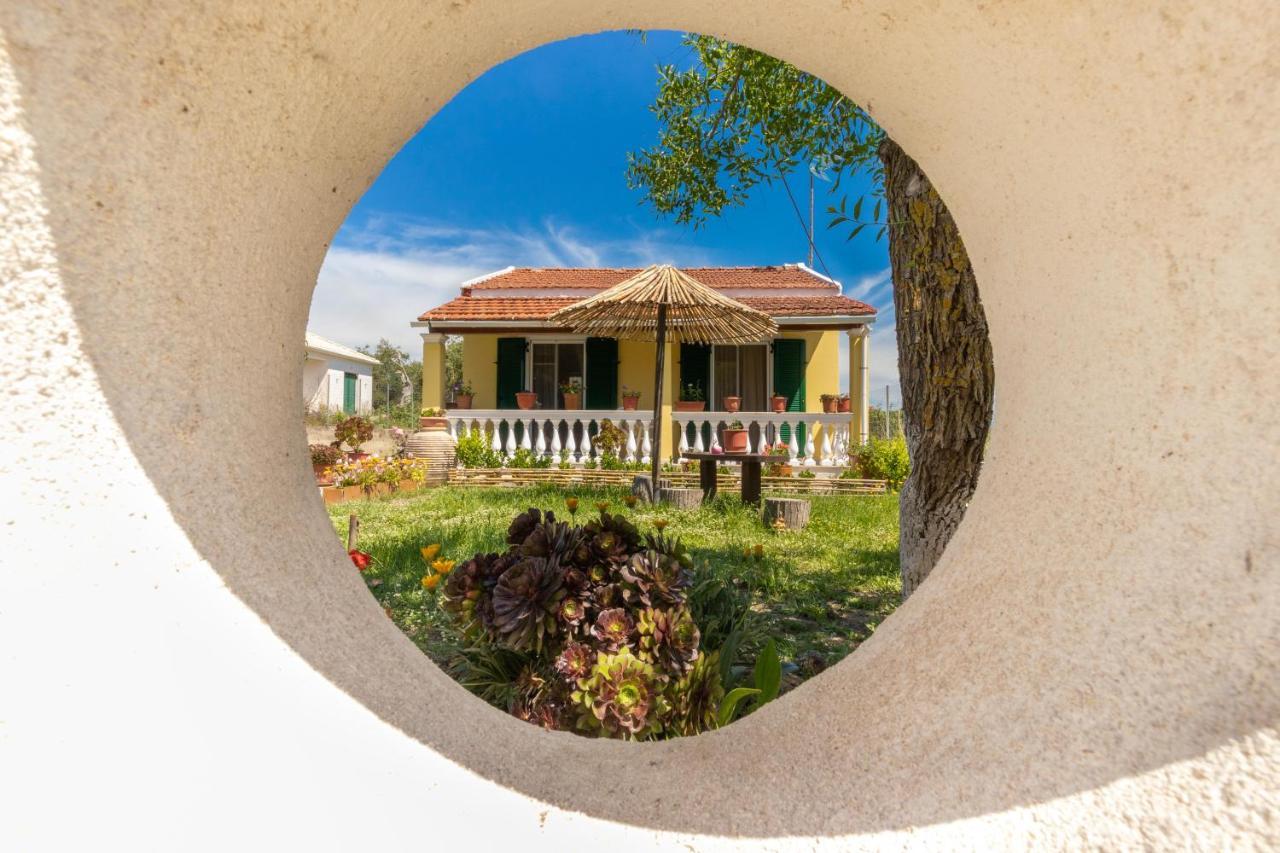 Teta'S Holiday Home Melíkia エクステリア 写真